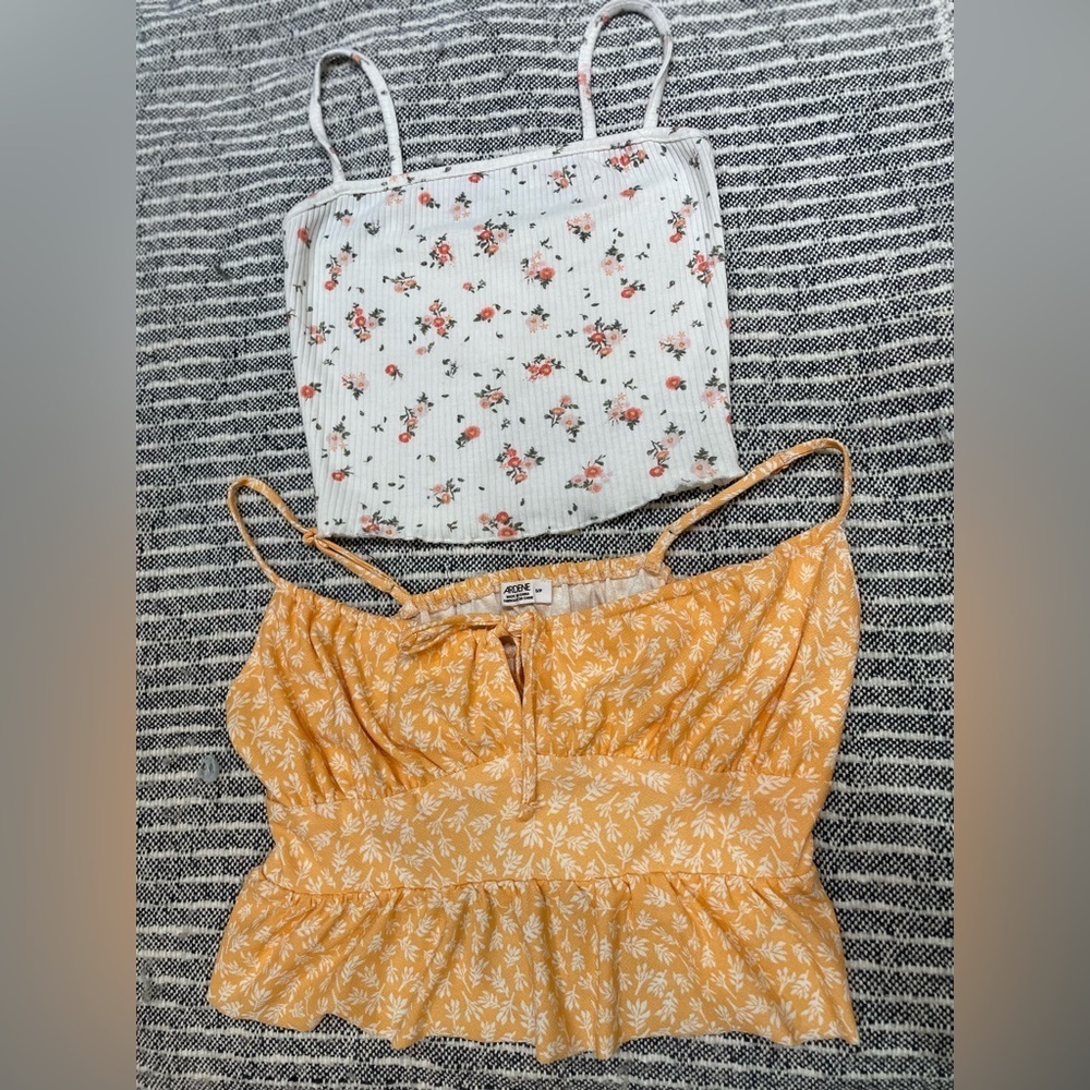 ARDENE | 2 tops/$12| cropped top Size XS & Small